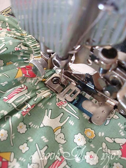 Ruffler Gathering Attachment, Singer (Vintage Original)