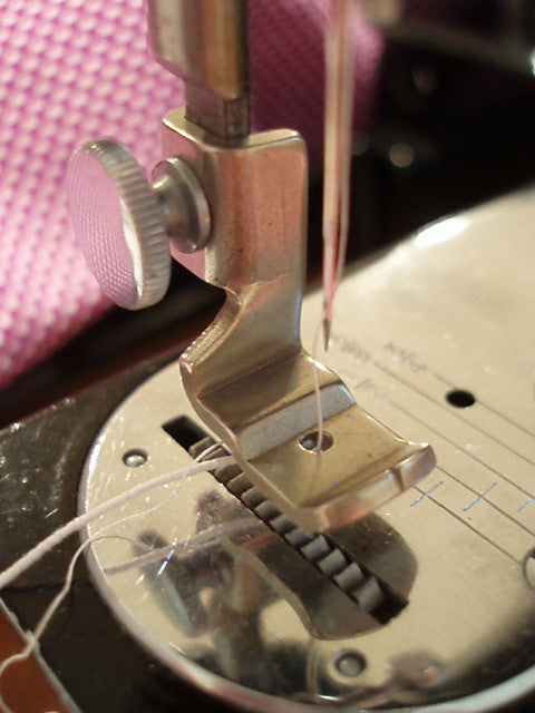 Shirring Gathering Foot, Singer (Vintage Original)