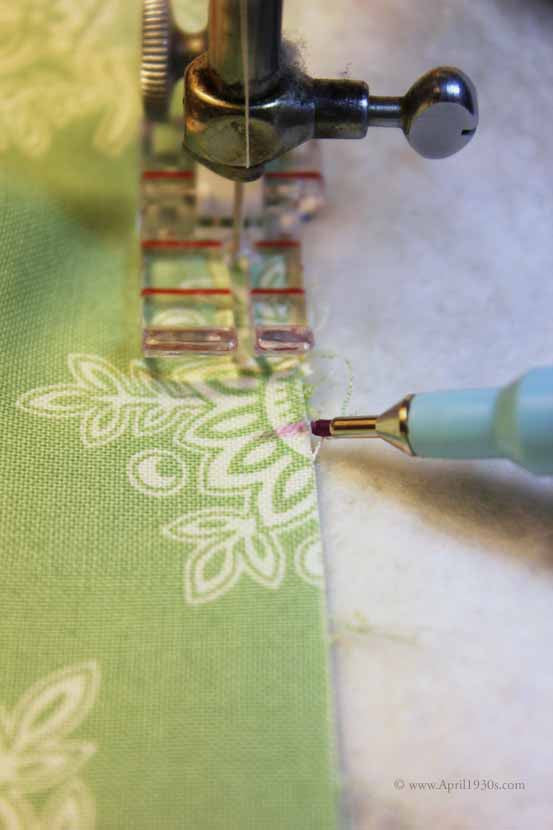 Quarter Inch (1/4") Foot, SLANT SHANK LITTLE FOOT Attachment