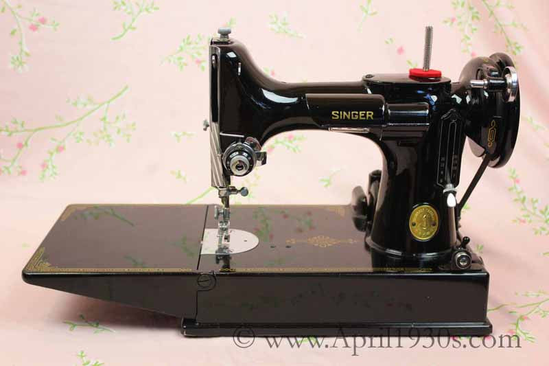 Singer Featherweight 221 Sewing Machine, AH417***