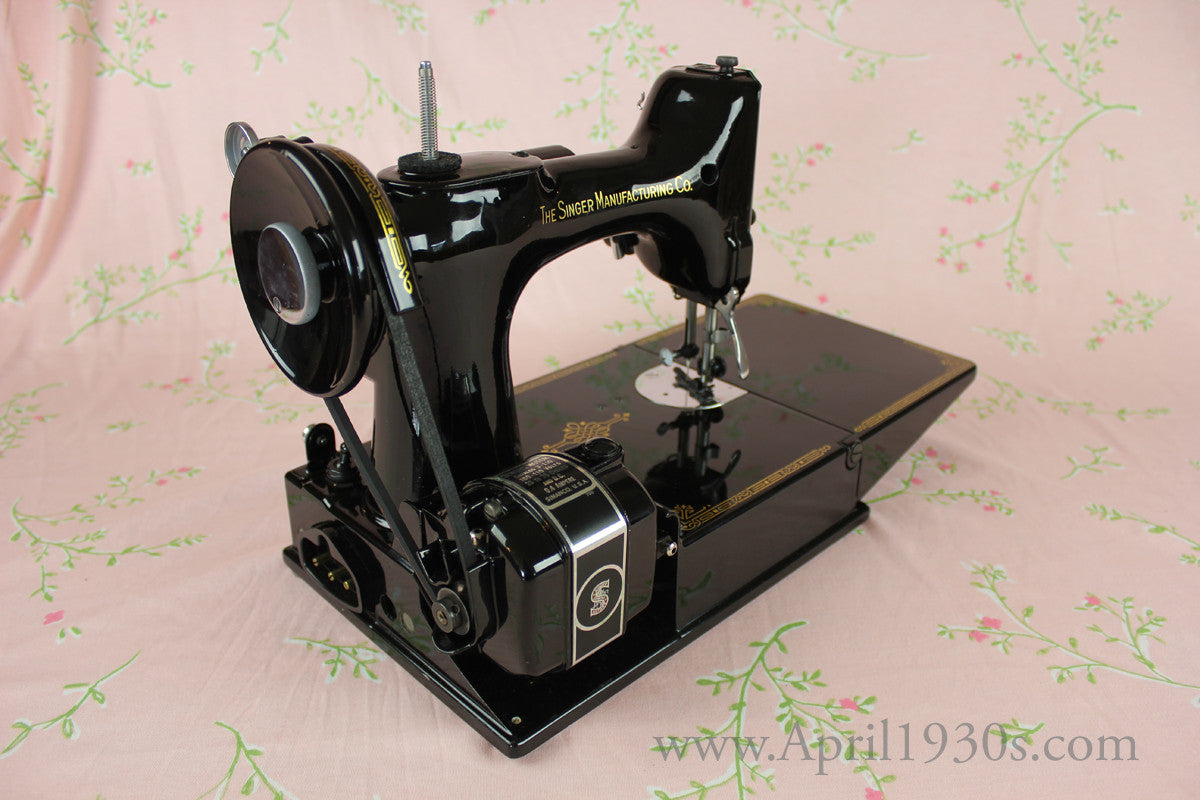 Singer Featherweight 221 Sewing Machine, BLACKSIDE AG004*** (SOLD)