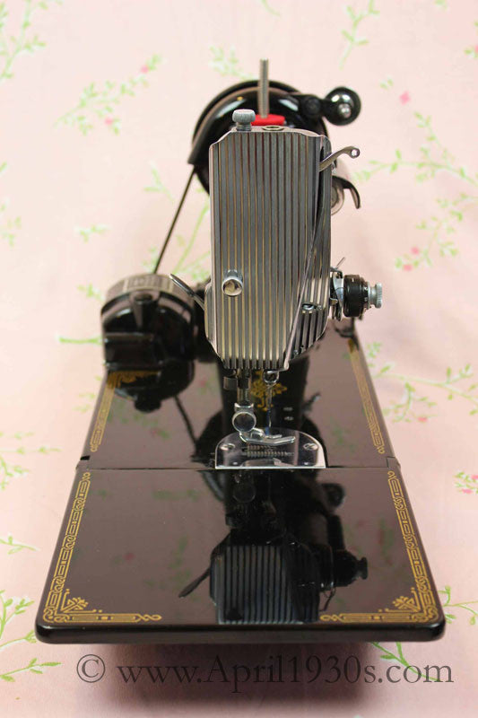 Singer Featherweight 221 Sewing Machine, AH417***