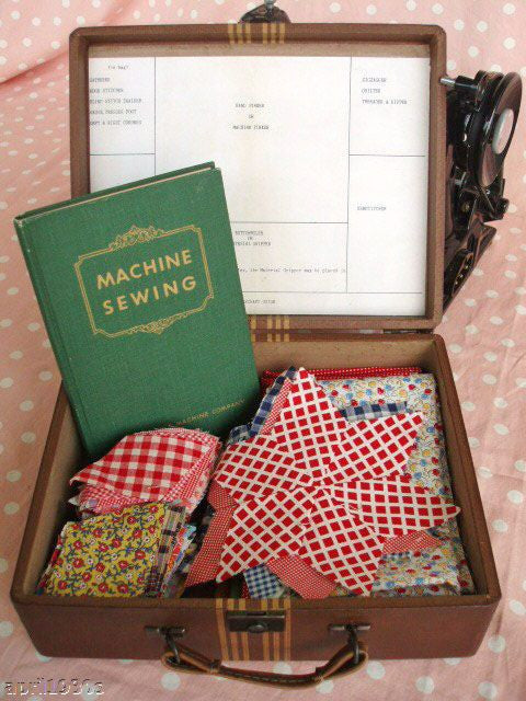 Singer Fashion Aids Attachments Case (Vintage Original)