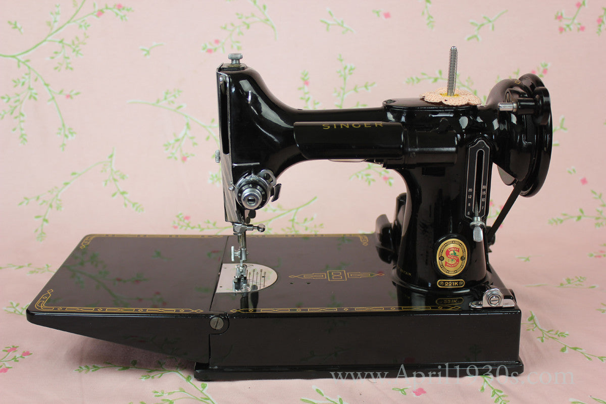 Singer Featherweight 221 Sewing Machine, ES244***