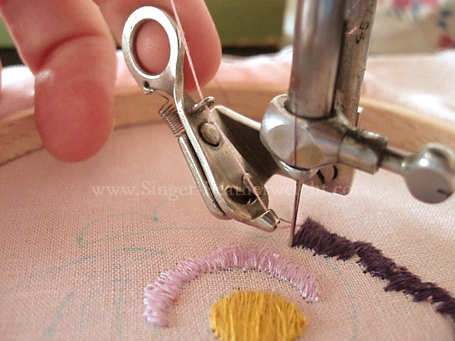 Singer Arrasane Embroidery & Darning Foot