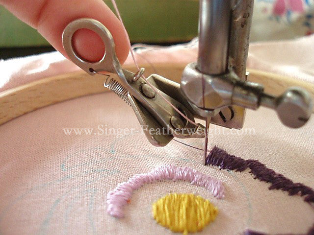 Singer Arrasane Embroidery & Darning Foot