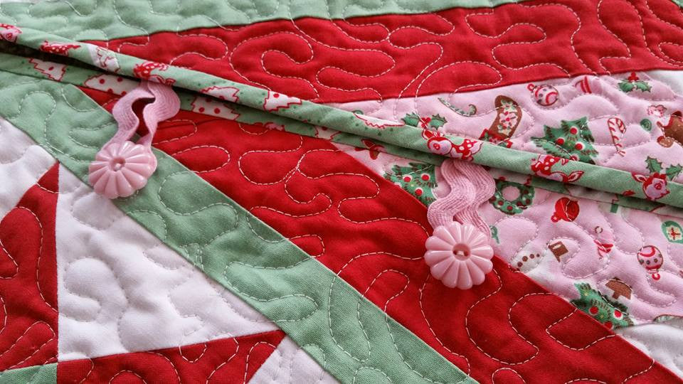 free motion on the christmas tree skirt