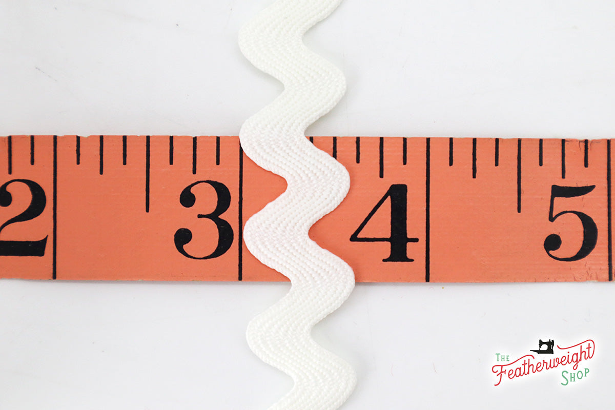 5/8" Inch White CLOUD Vintage Trim Large RIC RAC by Lori Holt (sold by the yard)
