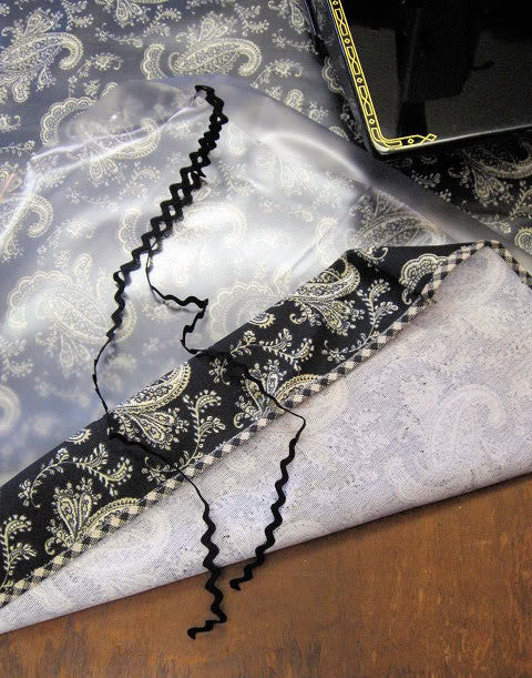 Pattern, Featherweight Table Cover (digital download)