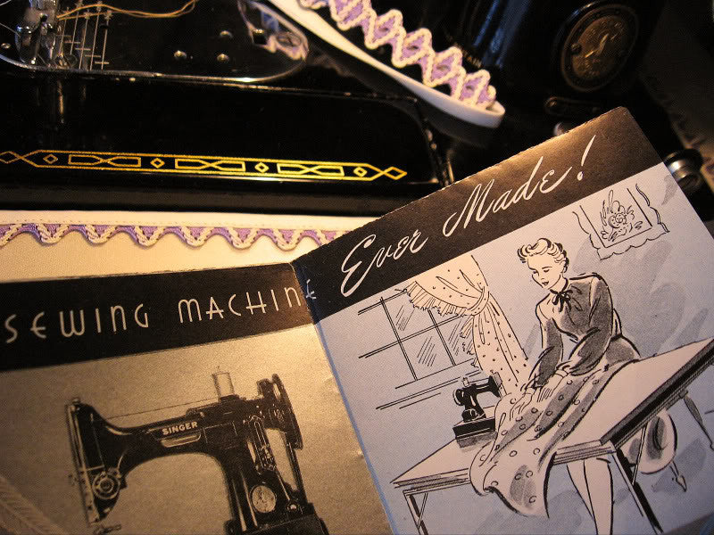 Pattern, Featherweight Table Cover (digital download)