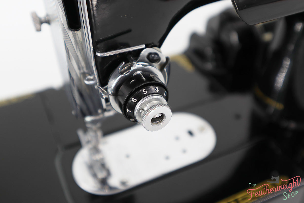 Singer Featherweight 222K Sewing Machine EK632***