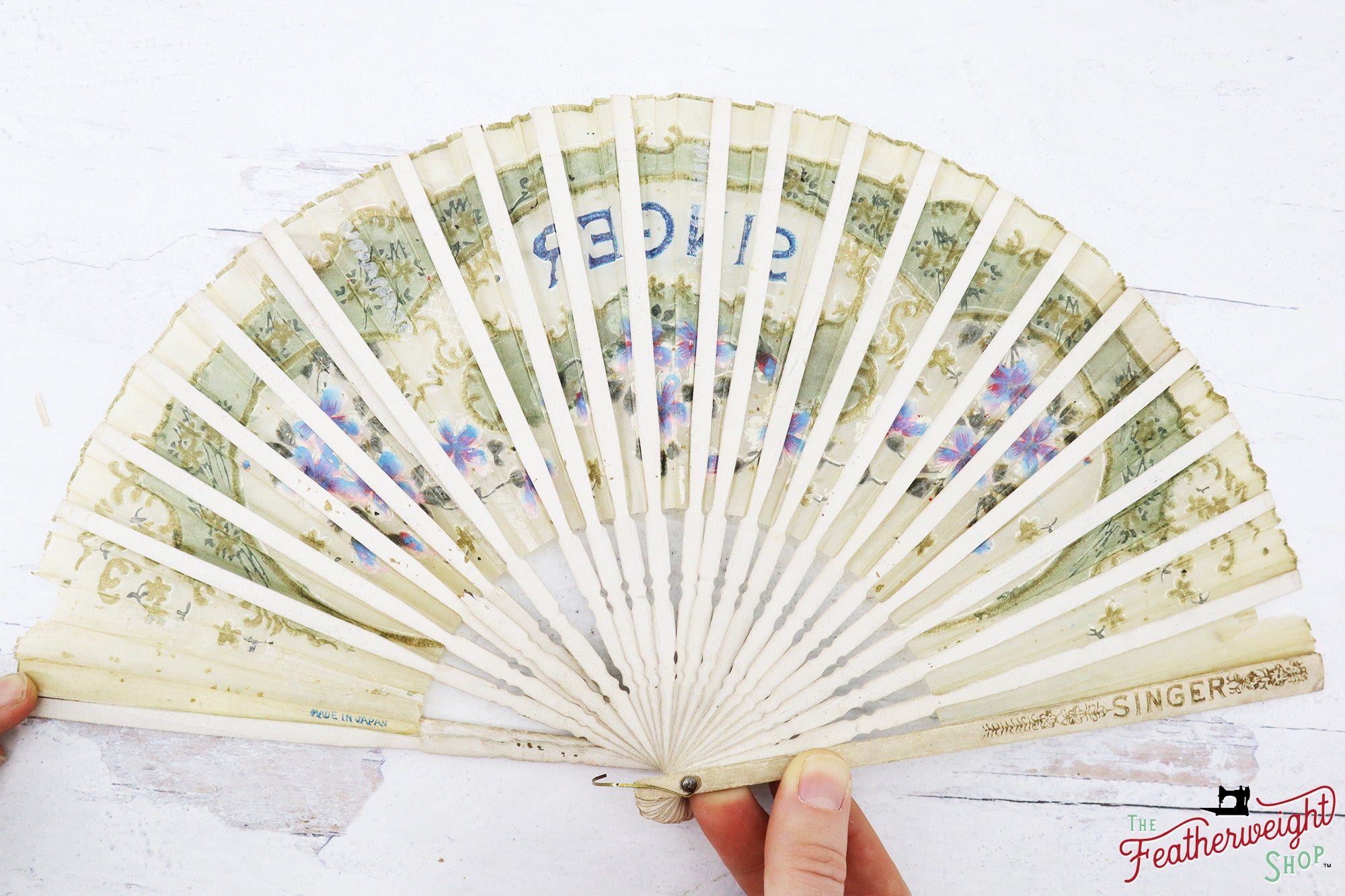 Japanese Hand Fan - RARE Singer (Vintage Original)