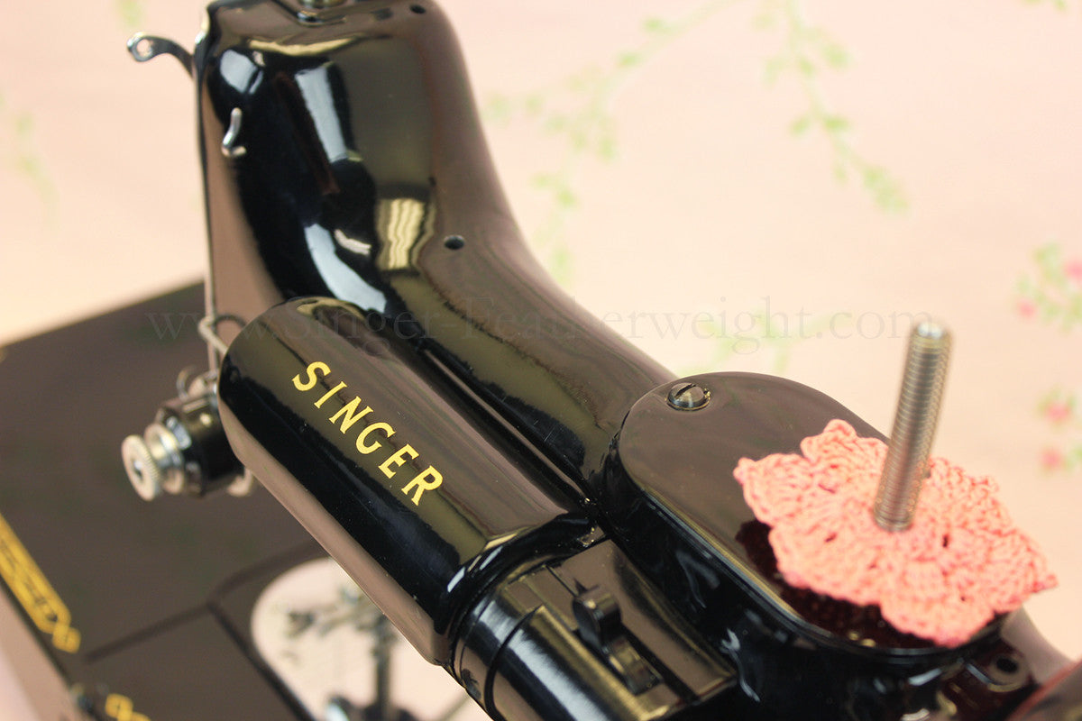 Singer Featherweight 222K Sewing Machine EM602***