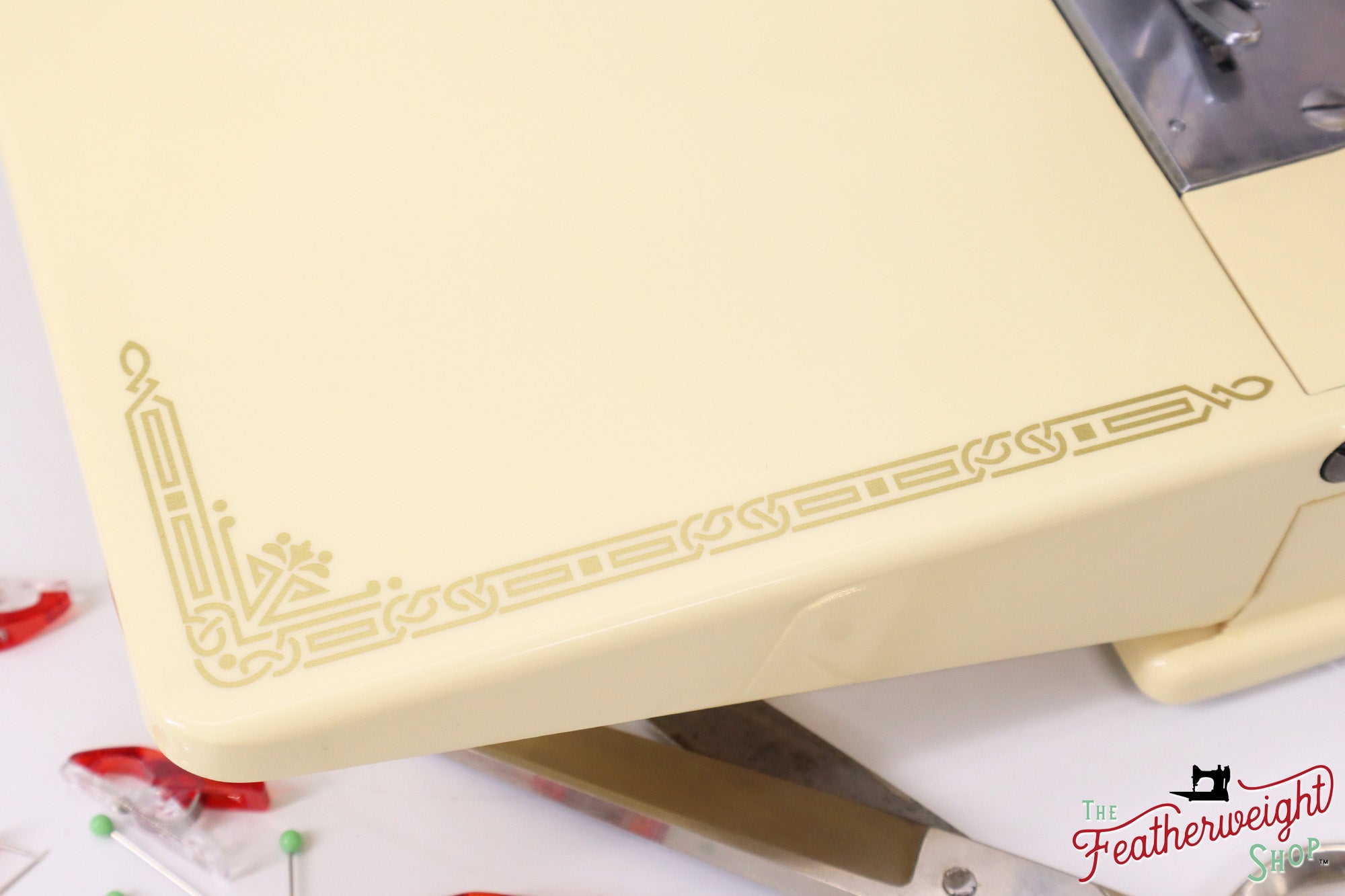 Singer Featherweight 221, AG869*** - Fully Restored in Sugar Cookie