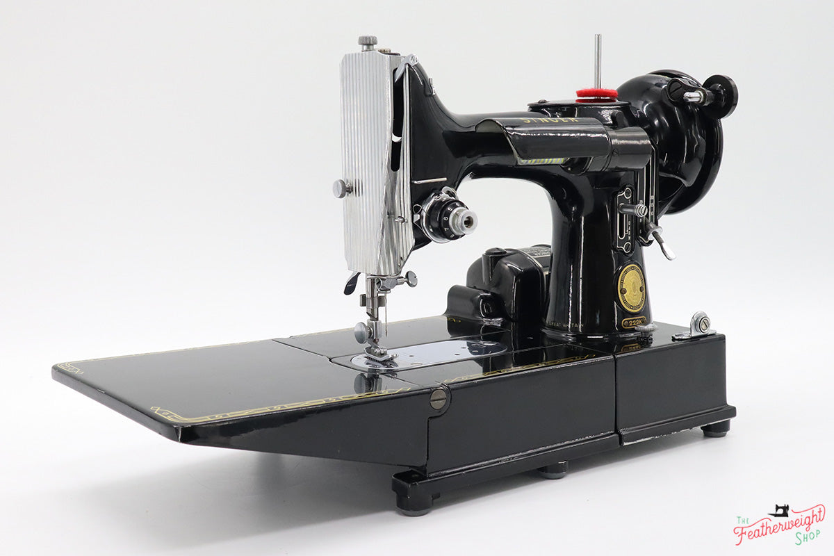 Singer Featherweight 222K Sewing Machine EM60467*