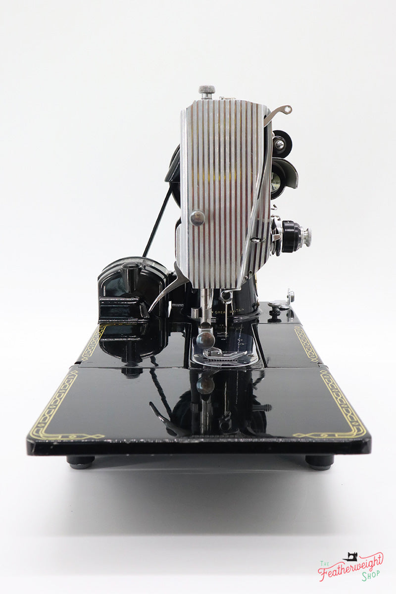 Singer Featherweight 222K Sewing Machine EM60467*