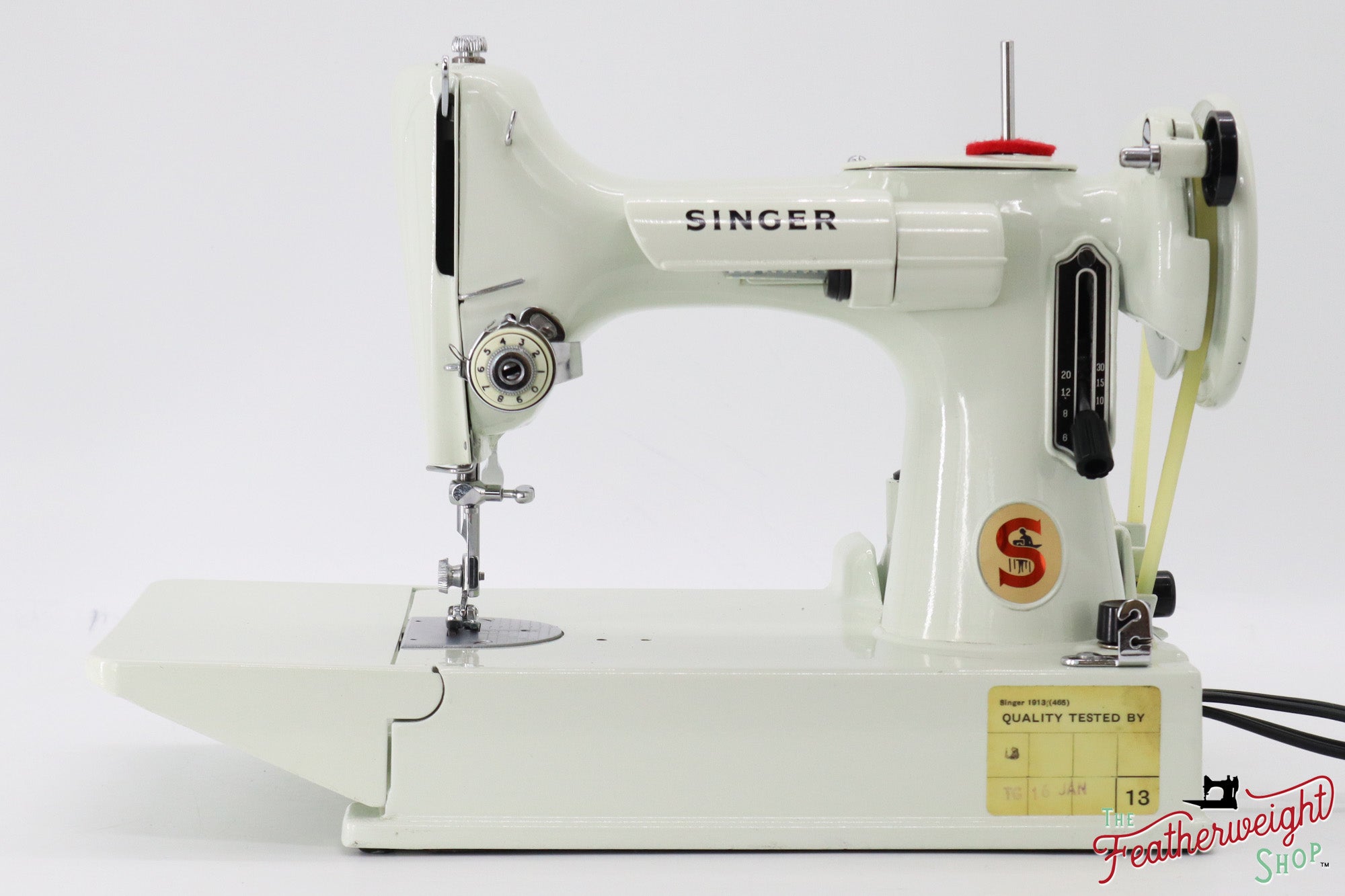 Singer Featherweight 221 Sewing Machine, WHITE - EY995***