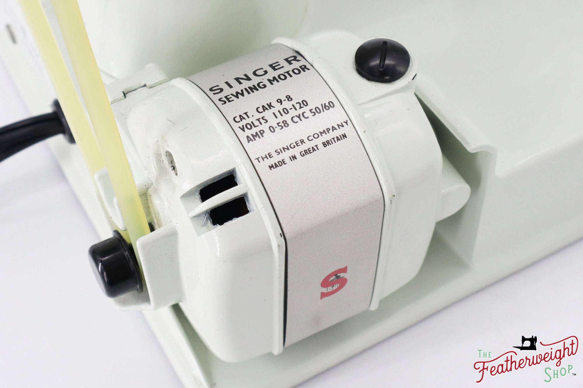 Singer Featherweight 221 Sewing Machine, WHITE - EY995***