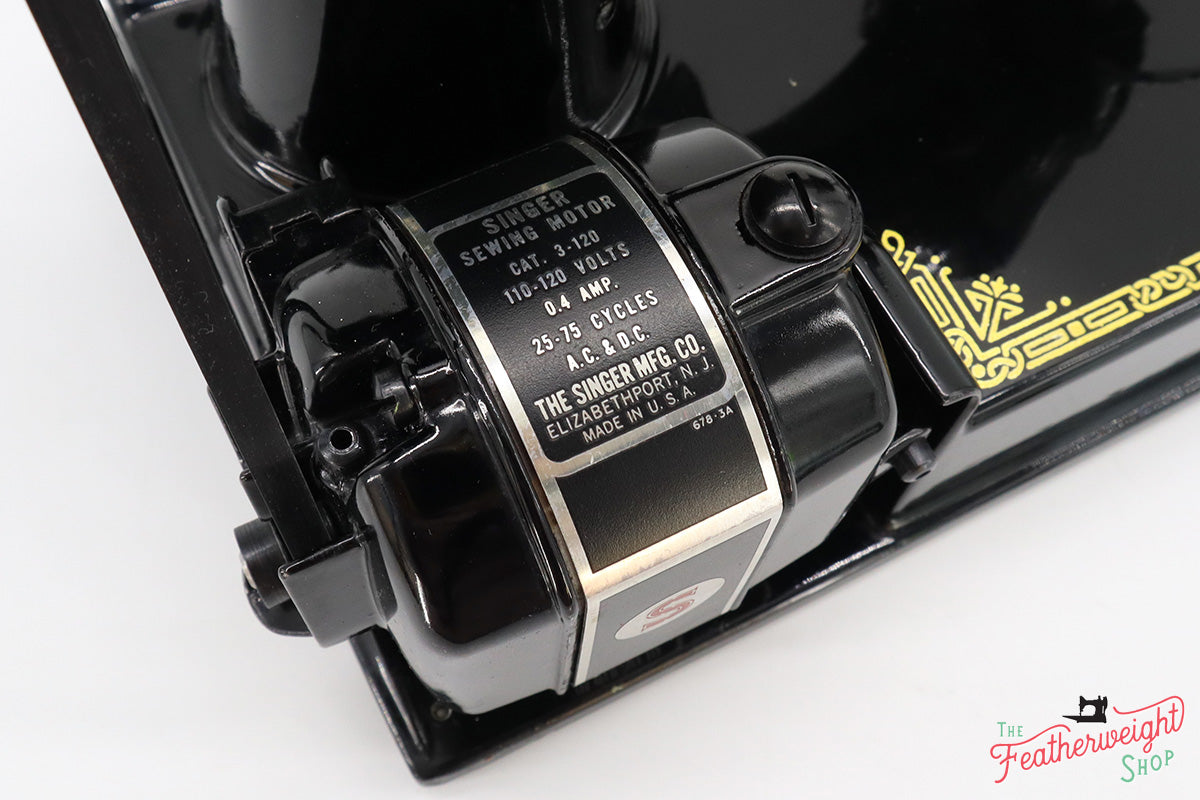 Singer Featherweight 221 Sewing Machine, Centennial: AK094***