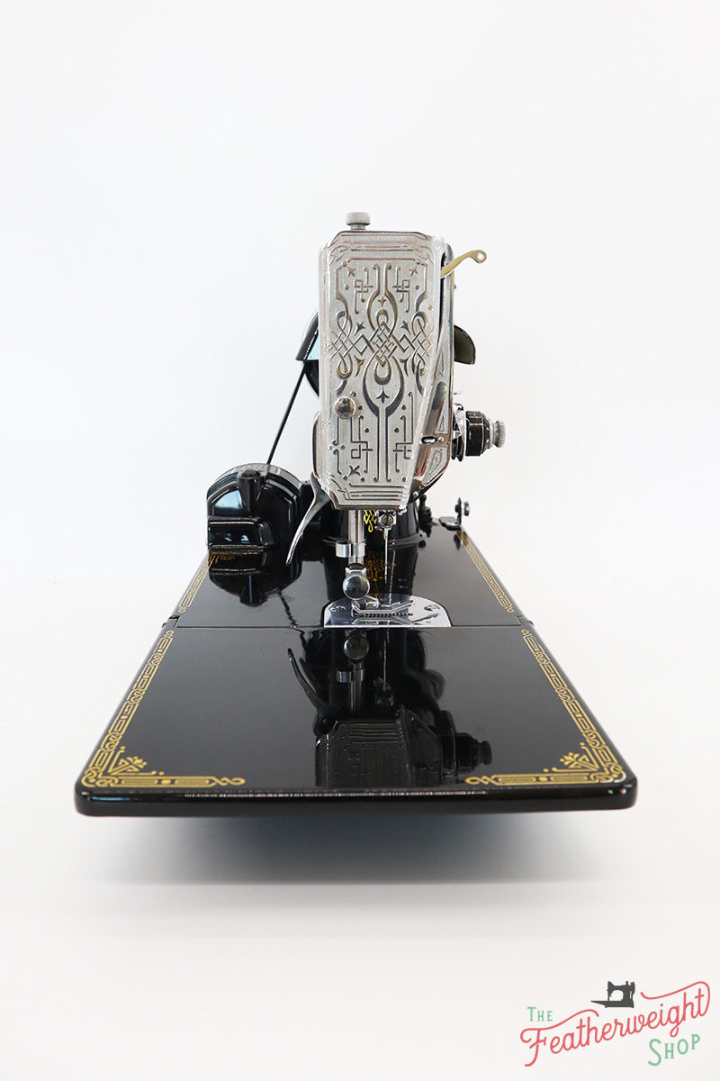 Singer Featherweight 221 Sewing Machine, AE987***