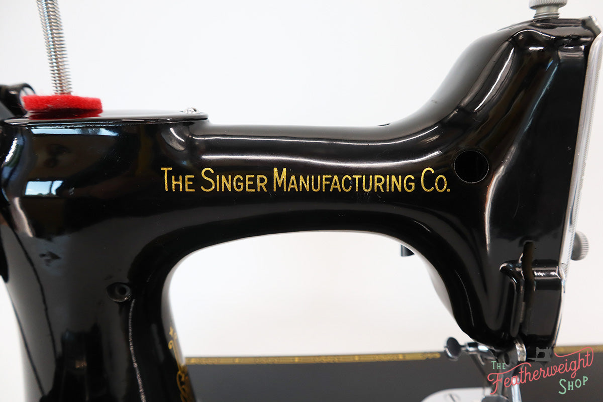Singer Featherweight 221 Sewing Machine, AE987***