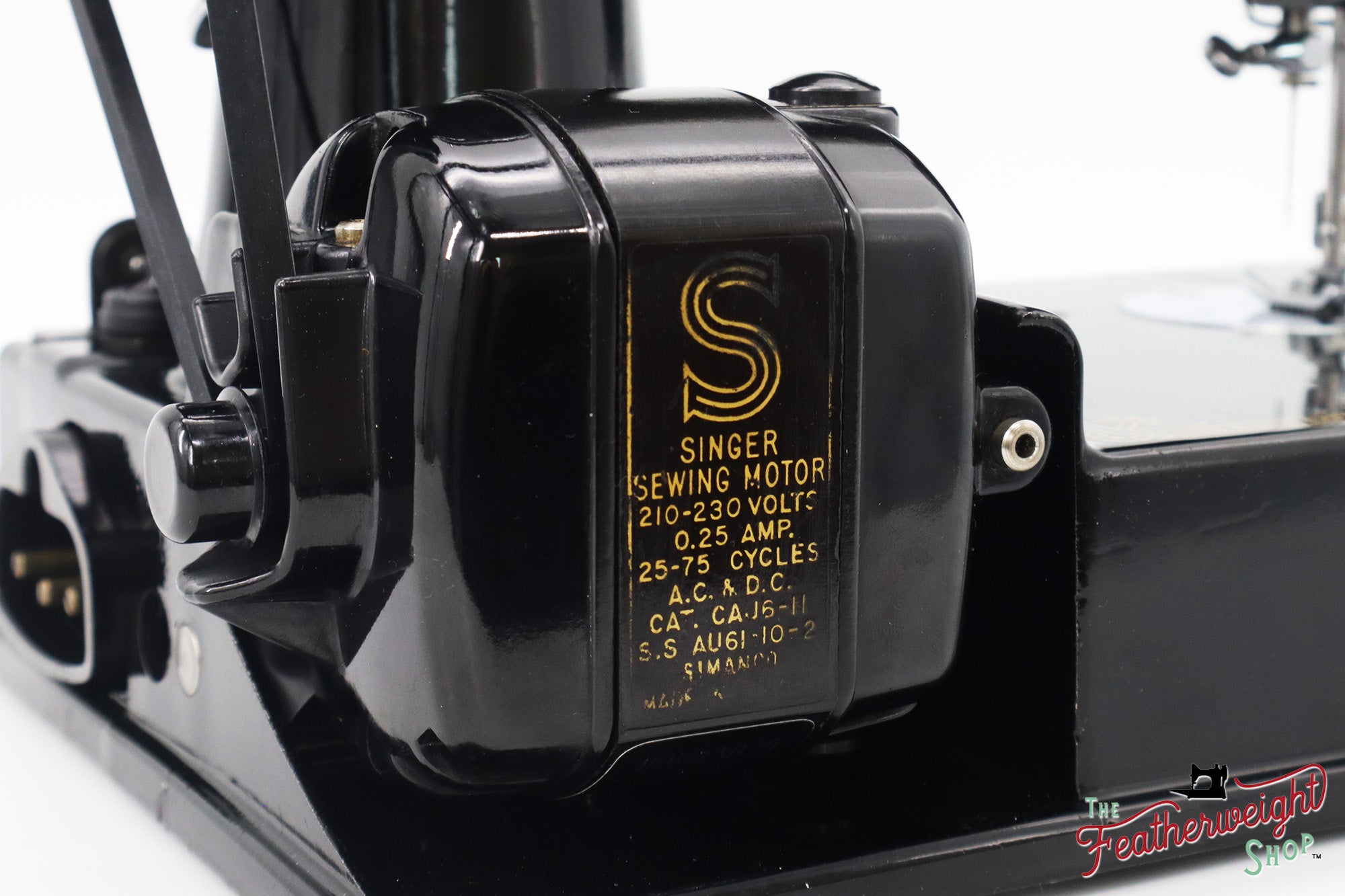 Singer Featherweight 221 Sewing Machine, AH207*** - 1947