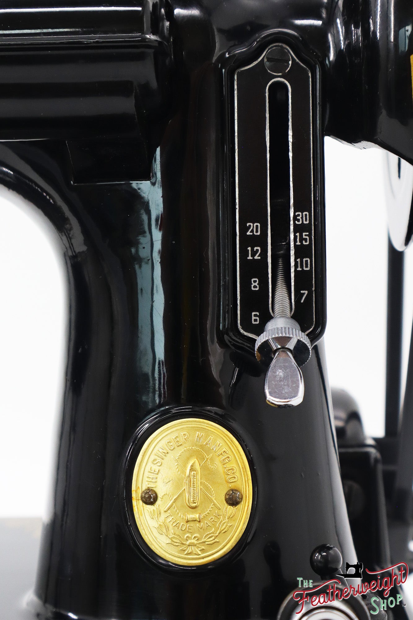 Singer Featherweight 221 Sewing Machine, AH207*** - 1947