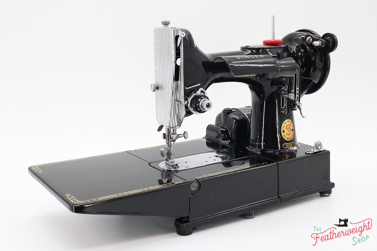 Singer Featherweight 222K Sewing Machine, RED "S" EP7604**