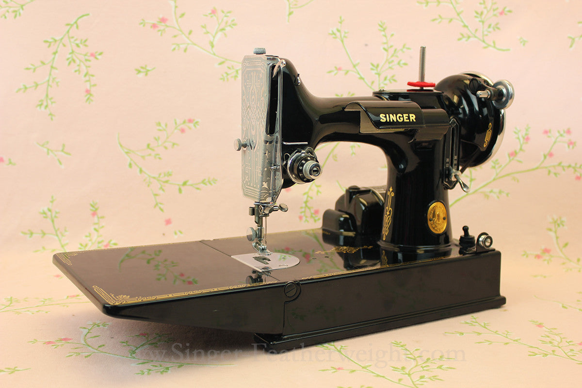 Singer Featherweight 221 Sewing Machine, AF882***
