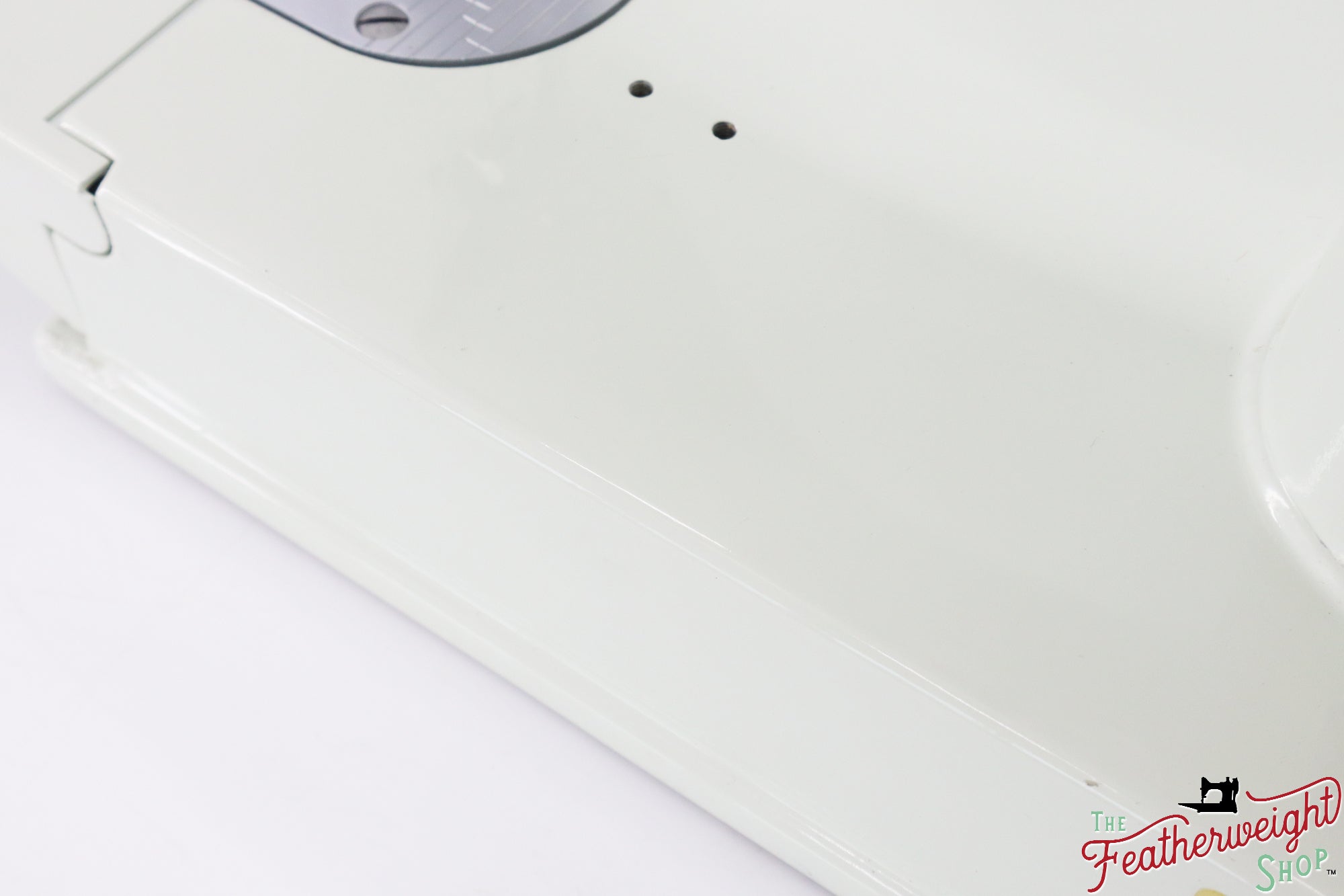 Singer Featherweight 221 Sewing Machine, WHITE - EY995***