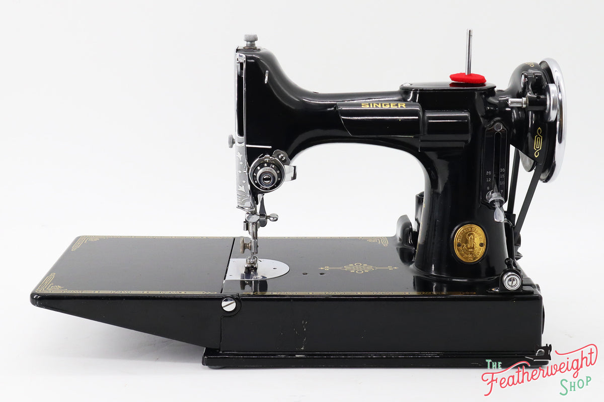 Singer Featherweight 221 Sewing Machine For Sale – The Singer ...