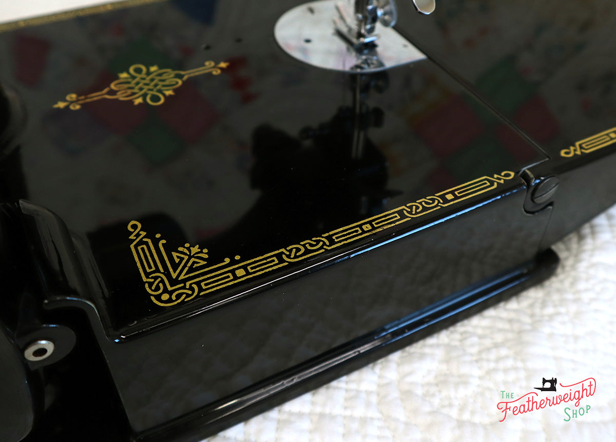 Singer Featherweight 221K Sewing Machine, EH629***