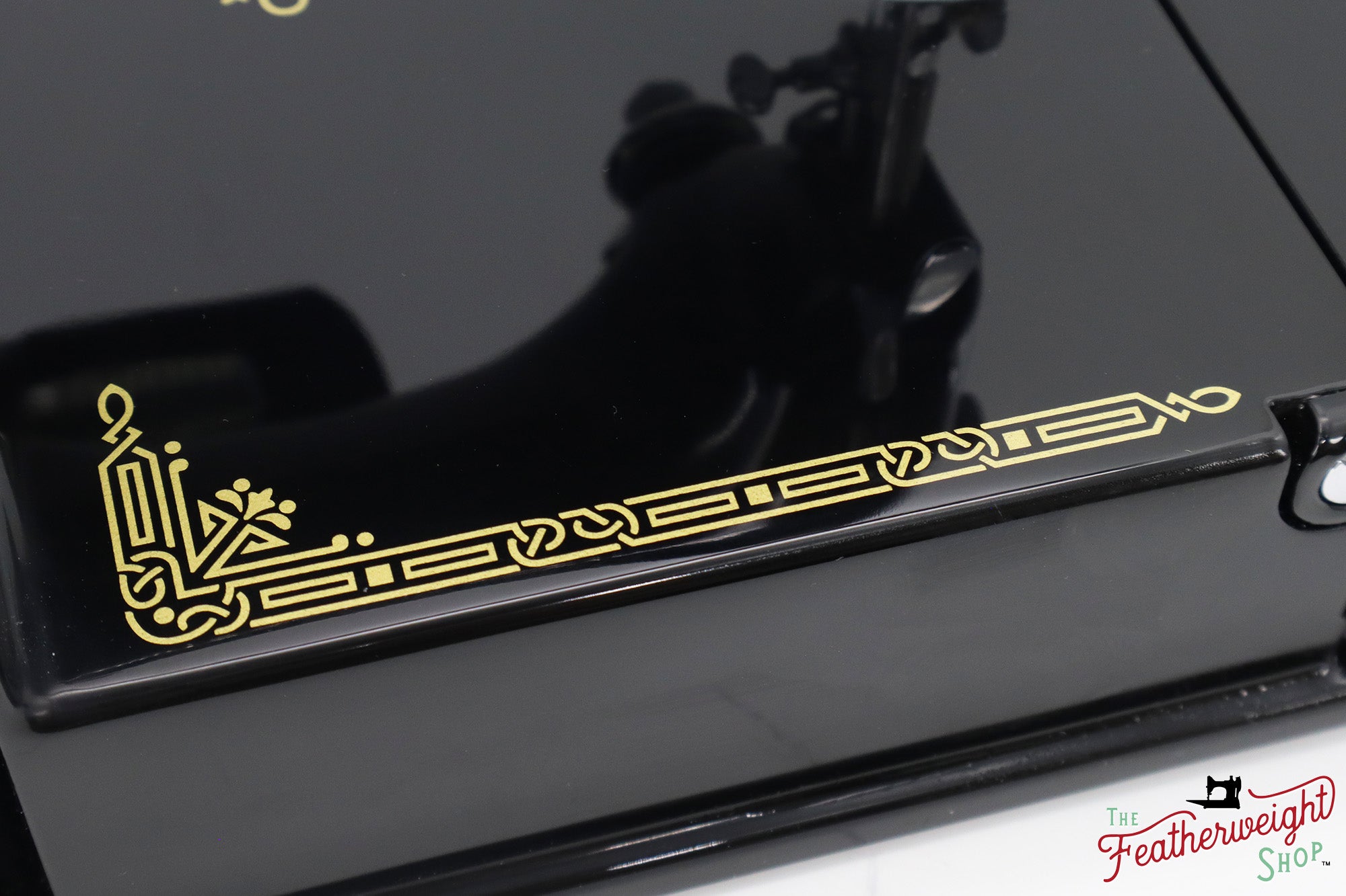 Singer Featherweight 221 Sewing machine, "First-Run" 1933 AD5473** - Fully Restored in Gloss Black