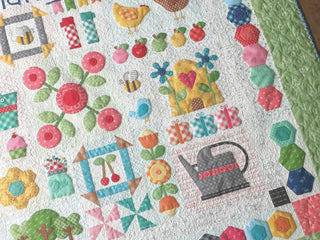 Load image into Gallery viewer, PATTERN BOOK, Bee Happy Quilt by Lori Holt
