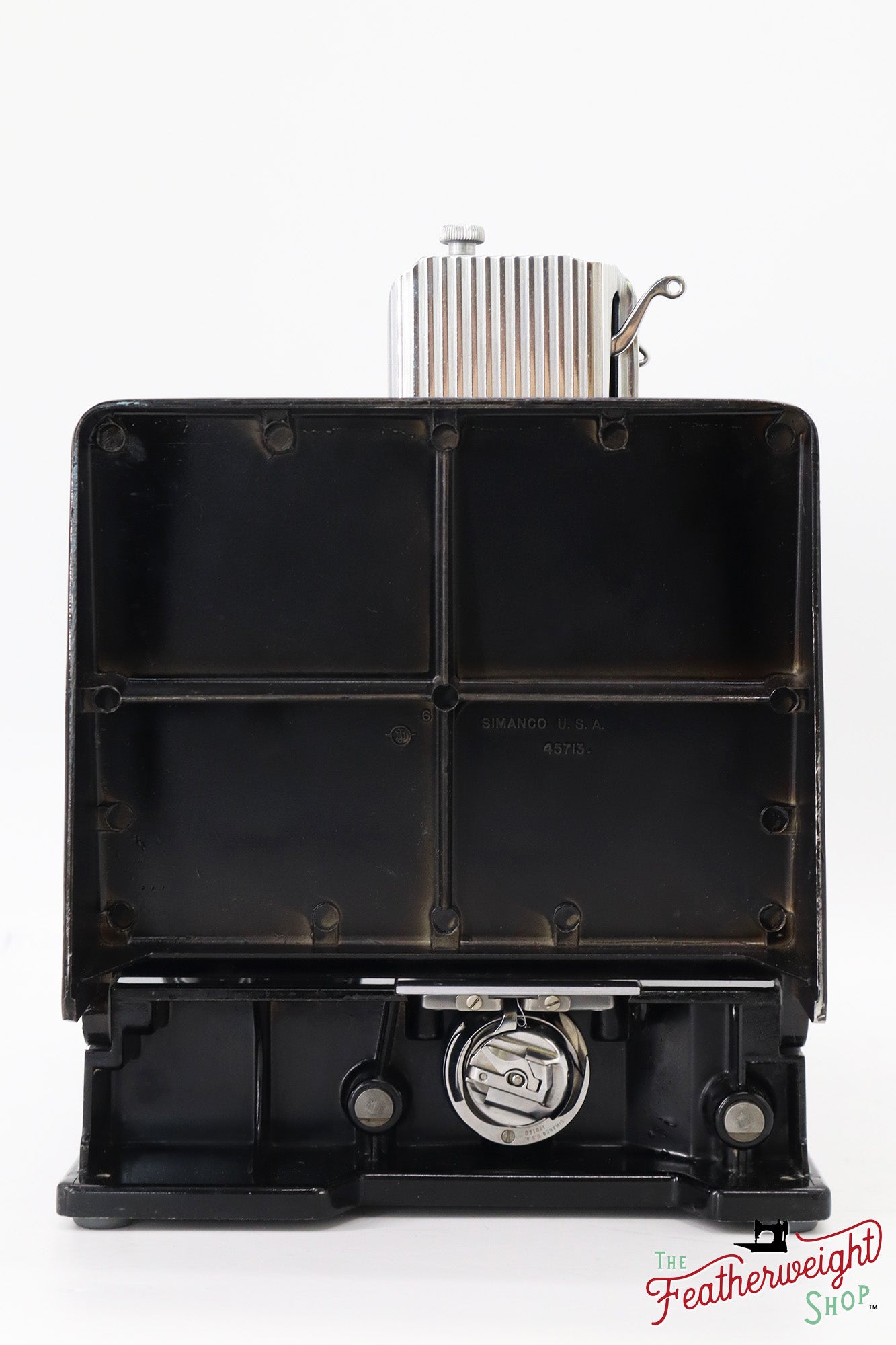 Singer Featherweight 221 Sewing Machine, AM780*** - 1957