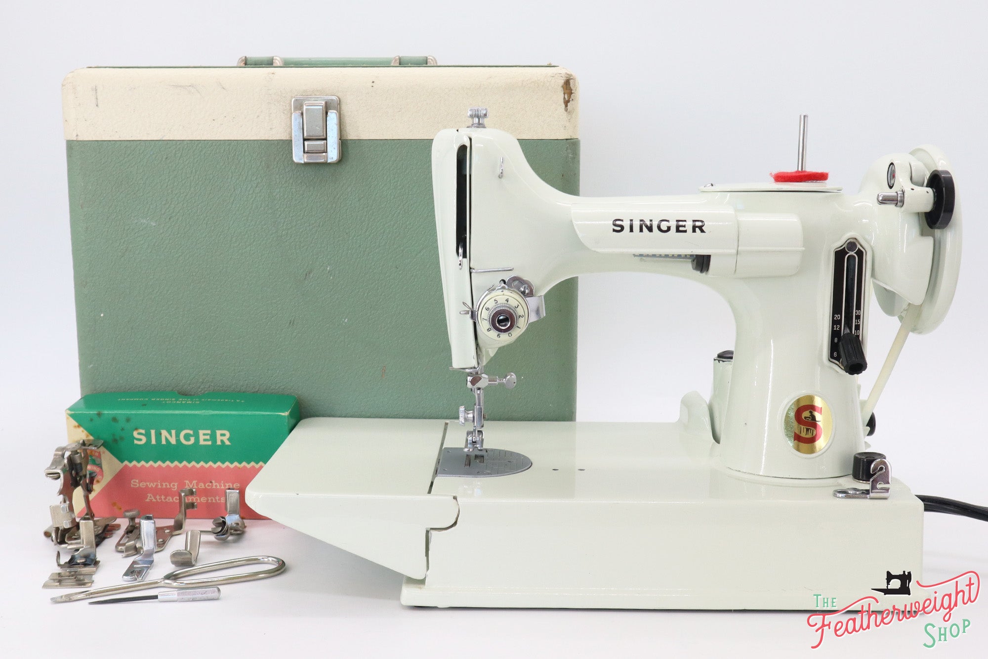 Singer Featherweight 221 Sewing Machine, WHITE FA227