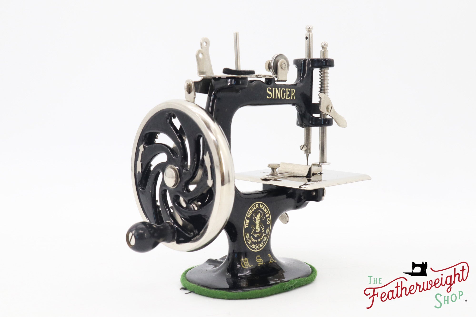 Singer Sewhandy Model 20, Black - Rare U.S.A. Decal