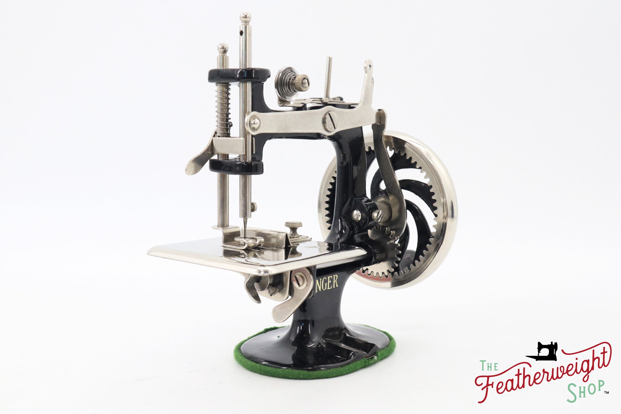 Singer Sewhandy Model 20, Black - Rare U.S.A. Decal