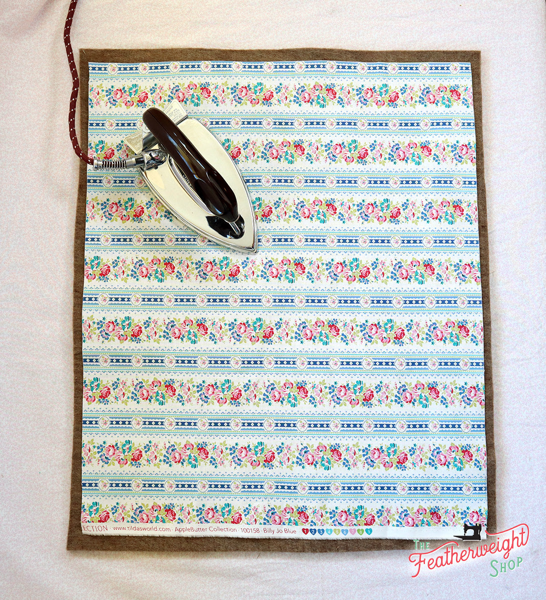 Paca Pressing Mat ® FAT QUARTER , 19" x 23" - 100% ALPACA (Unique Featherweight Shop Size)