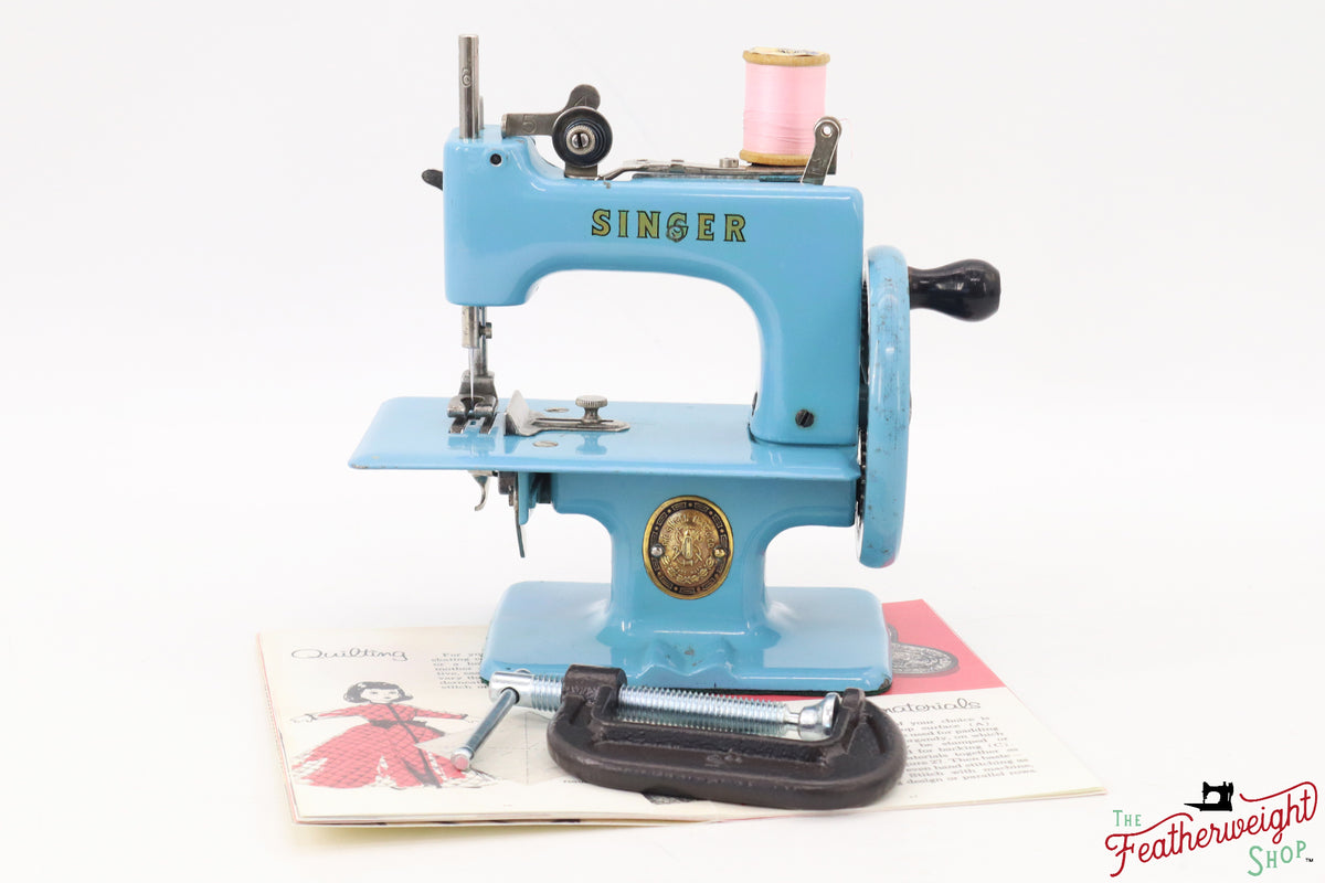 Singer Sewhandy Model 20 Original Light Azure RARE The Singer