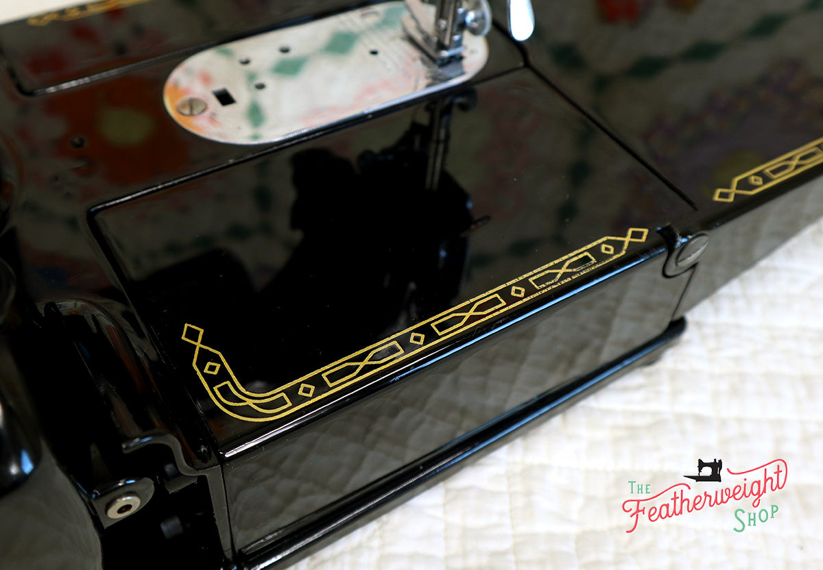 Singer Featherweight 222K Sewing Machine EK62883*