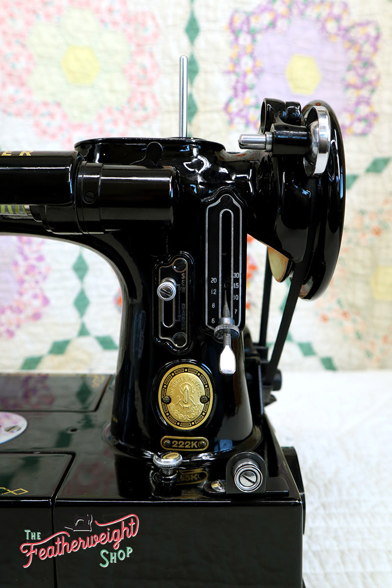 Singer Featherweight 222K Sewing Machine EK62883*