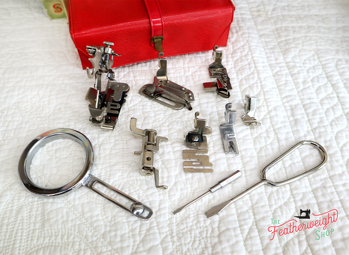 Singer Featherweight 222K Sewing Machine, RED "S" ER022***