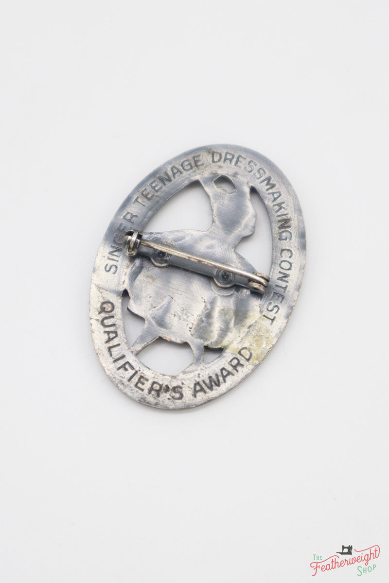 Qualifier's Pin, Singer Dressmaking Contest - RARE Singer (Vintage Original)