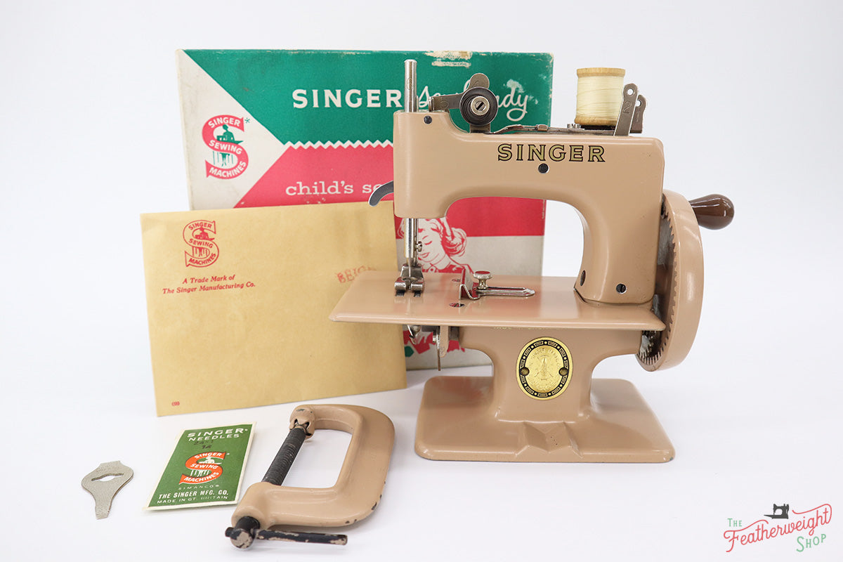 Singer Sewhandy Model 20 - Beige - Complete Set – The Singer 