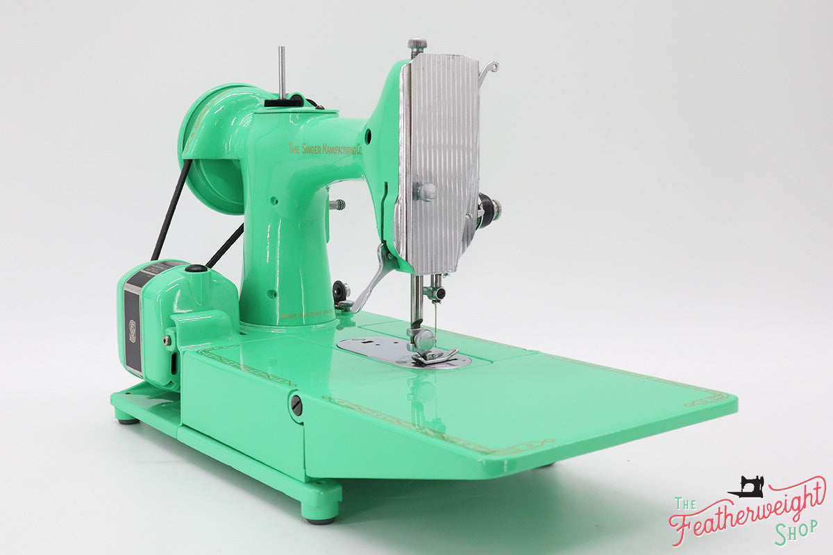 Singer Featherweight 222K Sewing Machine EJ9108** - Fully Restored in Minty Mint Candy Green