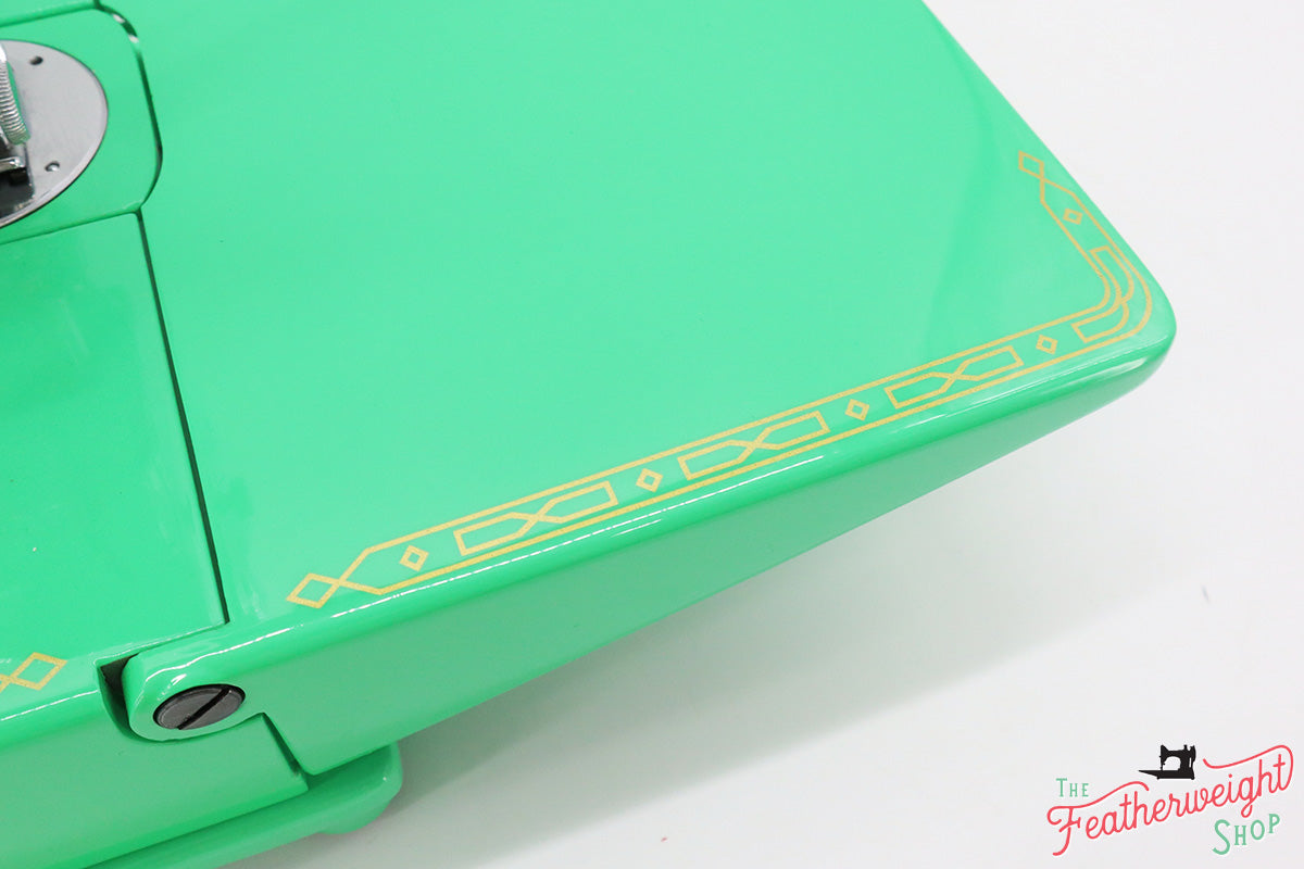 Singer Featherweight 222K Sewing Machine EJ9108** - Fully Restored in Minty Mint Candy Green