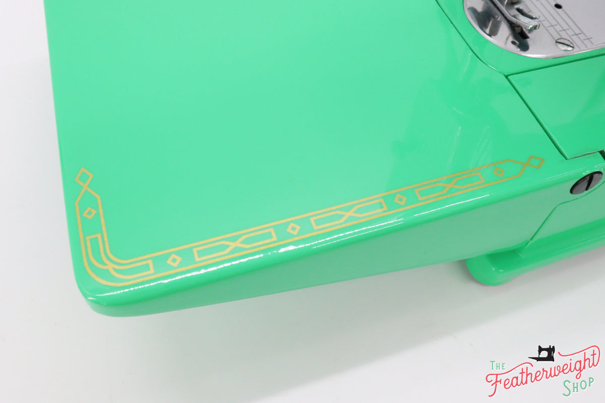 Singer Featherweight 222K Sewing Machine EJ9108** - Fully Restored in Minty Mint Candy Green
