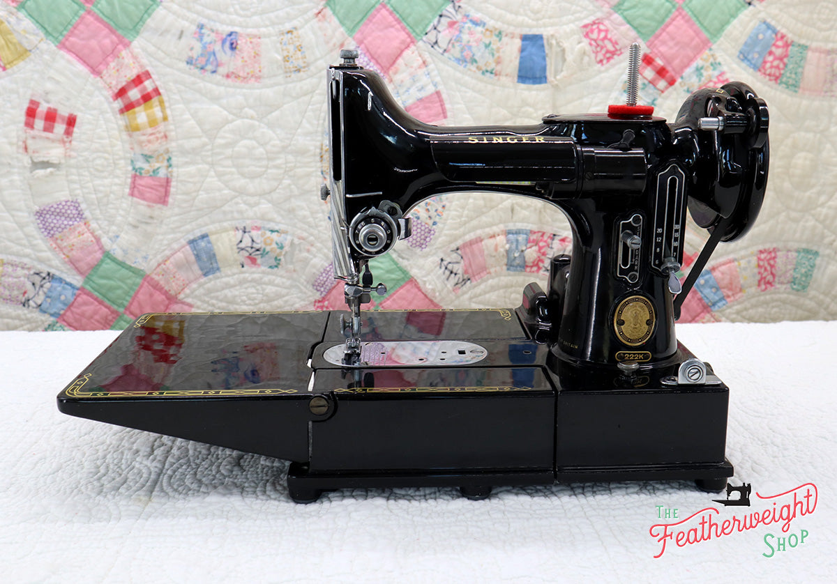 Singer Featherweight 222K Sewing Machine EM957***