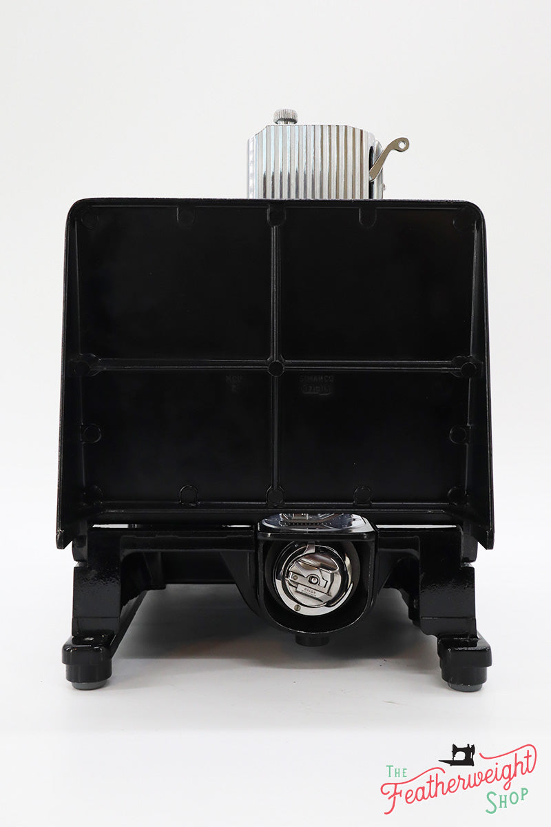 Singer Featherweight 222K Sewing Machine EJ618***